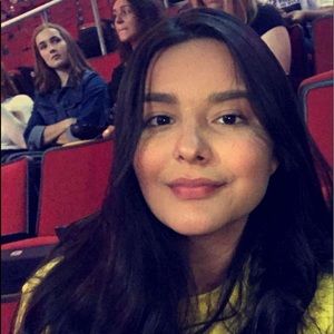 Meet your Posher, Anaya